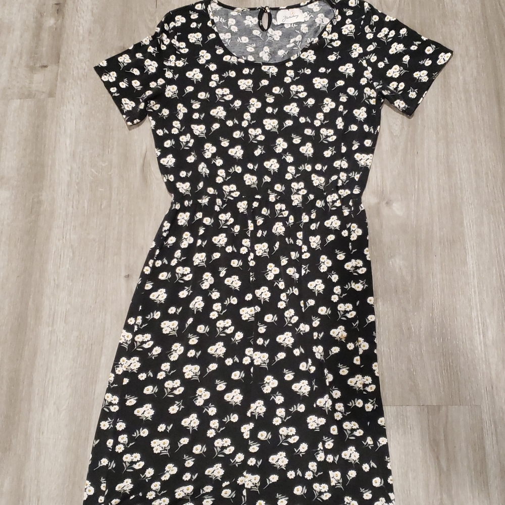 Daisy Midi Dress 🌼